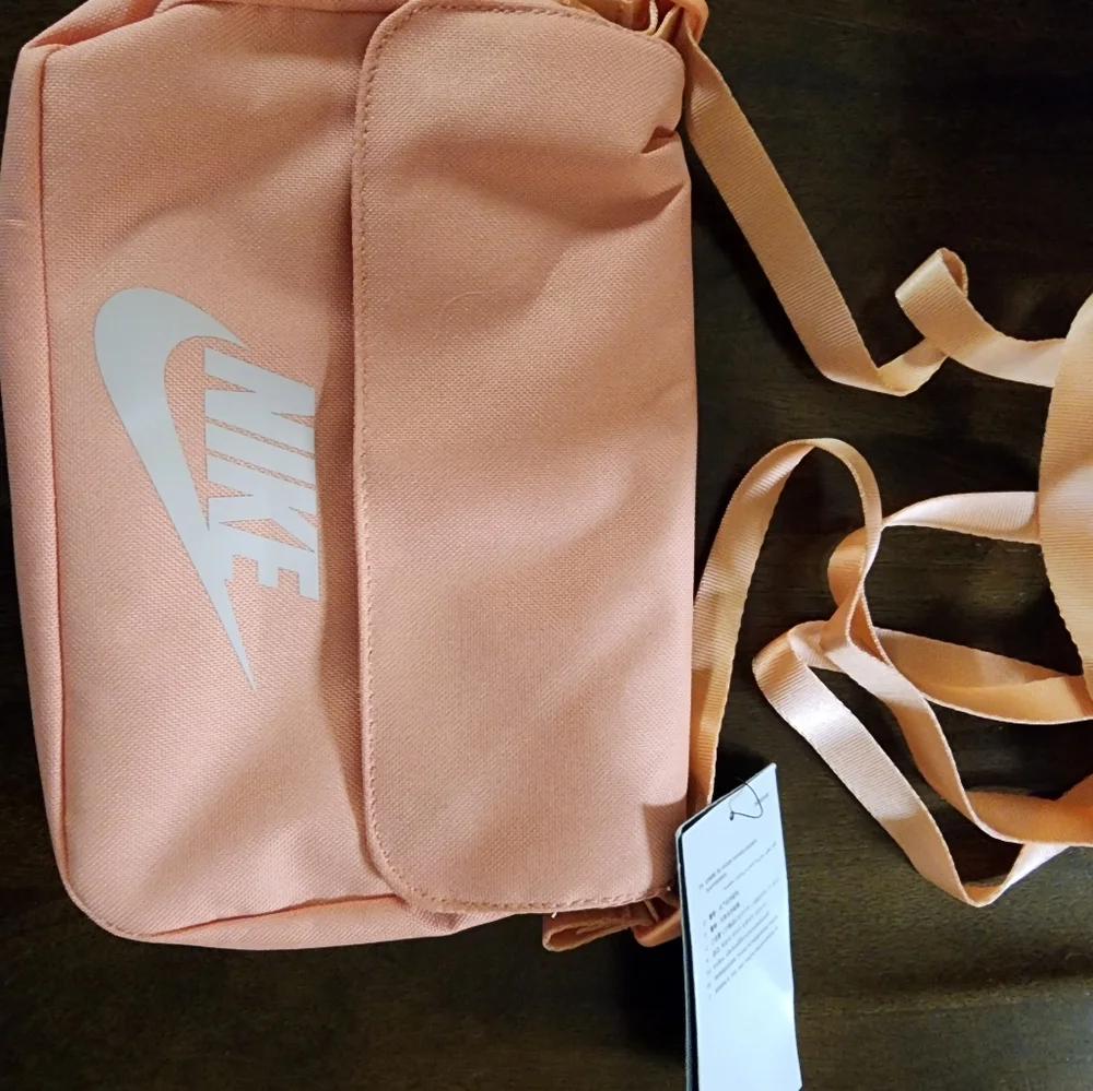 Handbag - Picture 2 of 2